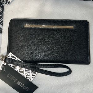 Steve Madden wristlet Wallet